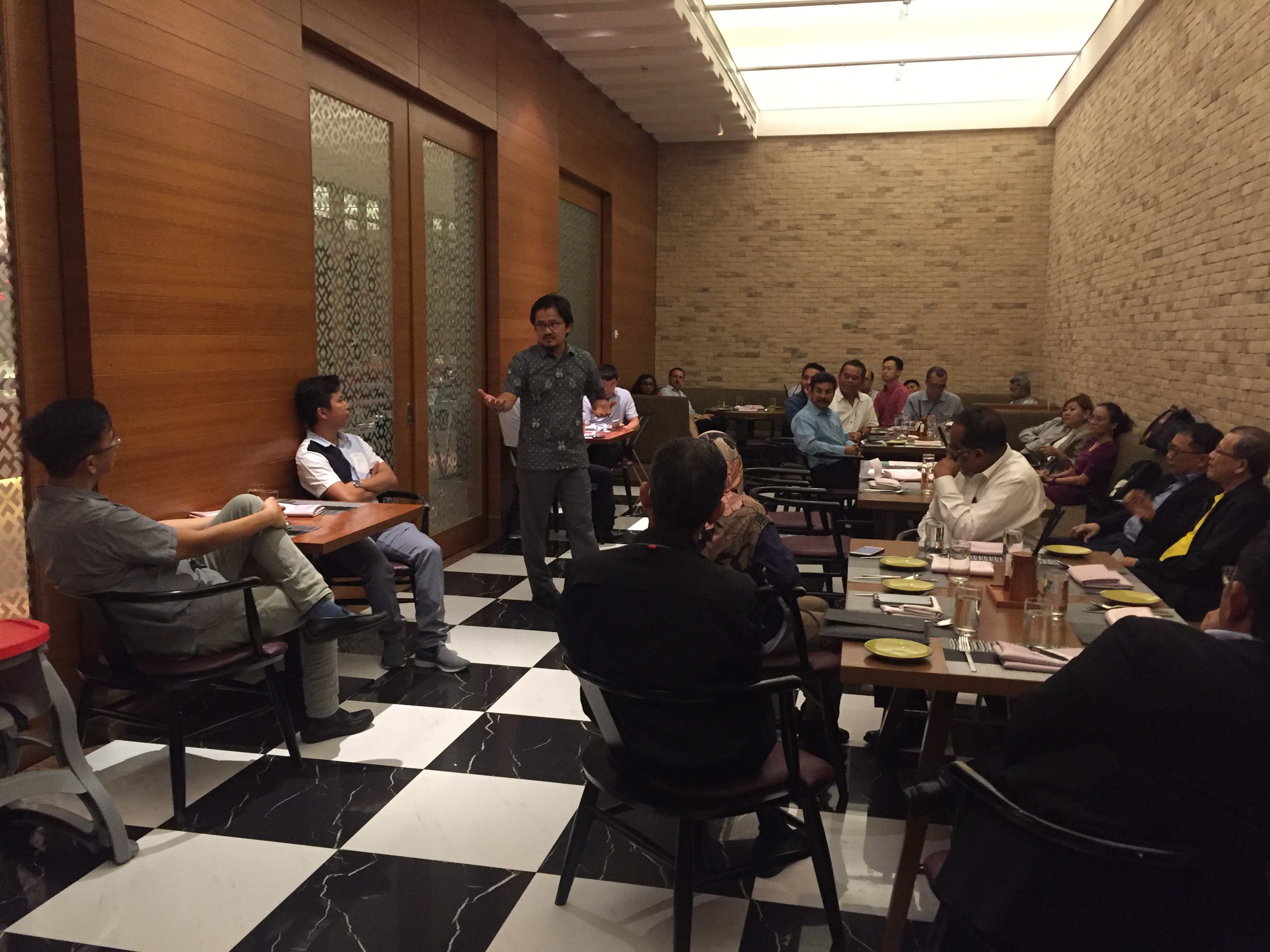 Disc with Members in Johor